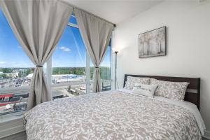UC Stampede Condo by Train, Hospital, free UG parking & Gym, AC, full kitchen