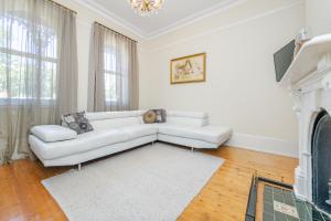 Historical home is a cosy stay located in central Bathurst