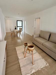 2 amb a estrenar Plaza Colon - 4 personas