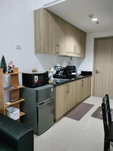 17th floor Facing MOA