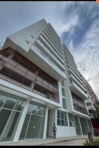 SKY Tower Apartamento 702