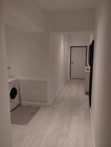 Lakeview Skyline with free parking