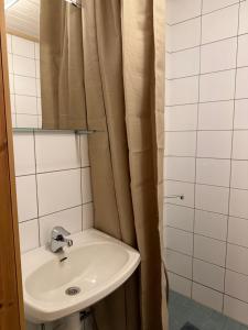 Neat studio apartment with private entrance