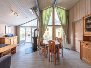 Ferienhaus mit Sauna im Ferienpark Mirow