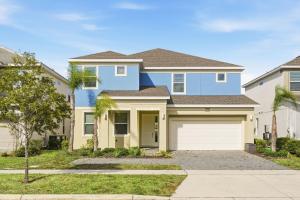 Bella Vida Poolside Family Escape