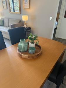 Resort Living with Pool, Golf, Bar and Dining