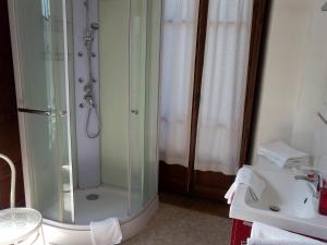 B&B / Chambres d'hotes Castel de la Pique : photos des chambres