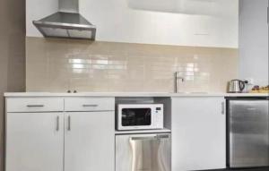 Resort Living with Pool, Golf, Bar and Dining