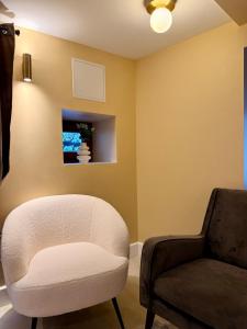 La Pierre Dorée - popular, elegant, fully equipped