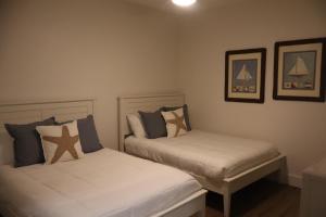 Lighthouse Beach Retreat