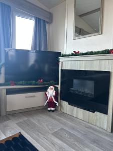 Ocean Bliss-Beach Front - Lux- Sea View- 3-Bedroom Caravan- 8 Sleeps