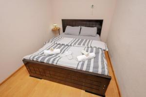 #1 Location Tbilisi 2BR Liberty Square Balcony