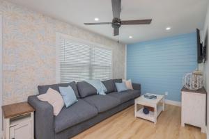 Unit D Beachwalk Pool Access Sauna Mini Golf