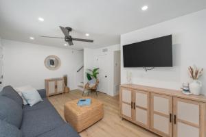 Unit A Beachwalk Pool Access Sauna Mini Golf