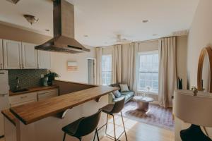 Maisonette on Duke - Downtown