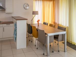 Stylish Villa by the Lake