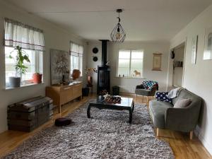 Spacious Modern Villa, Near Nature in Stuvsta