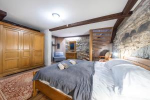 Old Town 60m2 Suite on 2 floors next to Town Hall