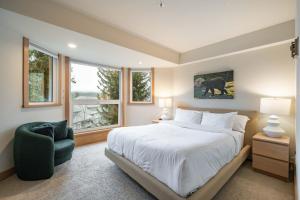 Le Chamois 508 by Outpost Whistler