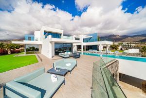 Wellness Villa - Heated Pool, Home Gym & Games Room