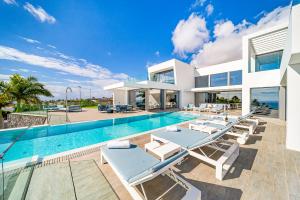 Wellness Villa - Heated Pool, Home Gym & Games Room