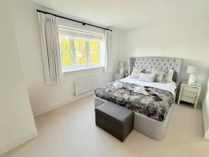 4-Bed Home for Contractors & Relocation - Sleeps 8
