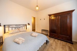 Old Town Suite with 2 bedrooms next to Town Hall