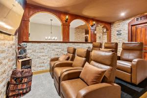 Brand New Themed 07 Bedrooms at Solara Resort