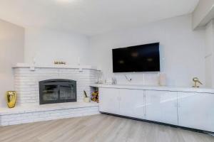 Spacious Oceanview Suite with Private Entrance