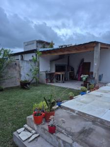 Casa con quincho, parrilla y pileta
