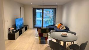 Silvertown Luxe Living