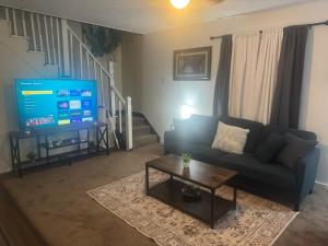 Cozy 3 4 BR Home Ideal for Family