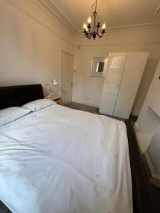 London White city Cozy House