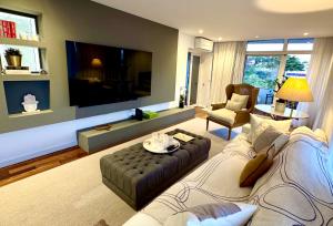 Cascais next to casino and to Tamariz beach