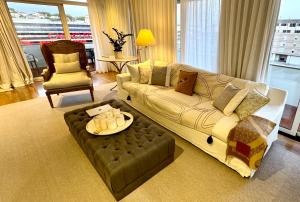 Cascais next to casino and to Tamariz beach