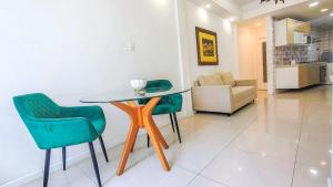 Aconchego Leblon - Bartolomeu Mitre com Dias Ferreira