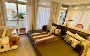 Cascais next to casino and to Tamariz beach