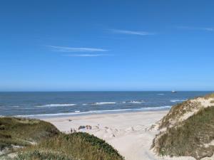 6 person holiday home in Hvide Sande