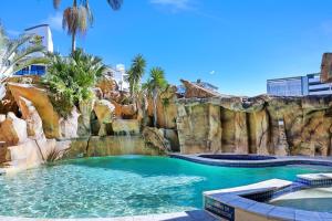 Landmark 1 Bedroom Beachside Escape