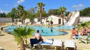 ZEcamping 4 étoiles piscine à 4km de la plage pet friendly club enfant