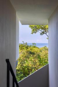 Ohana Villa - Ocean View and a Walk to the Beach