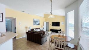 Orlando Disney Themed Retreat 4BR with 2 Suites, Private Pool & Spa