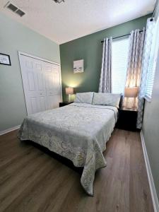 Orlando Disney Themed Retreat 4BR with 2 Suites, Private Pool & Spa