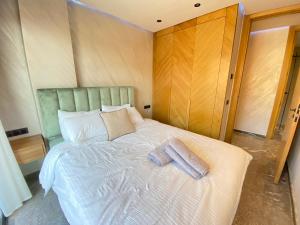 Chic garden & grand balcon