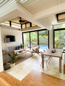 Nalu Nosara Pool Villa Flor