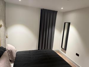 Modern 2BR Apartment in Piccadilly