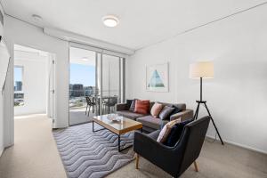 Belise - 16th floor Executive Apt for 2 plus parking