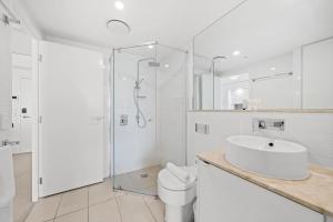 Belise - 16th floor Executive Apt for 2 plus parking