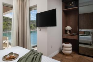 Luxury villa Zara, first row to the sea!