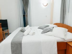 Apartments Dragobratovi - One Bedroom Apartment with Balcony and Side Sea View Apartment 4